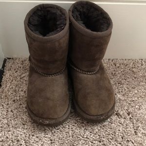 Ugg toddler boots